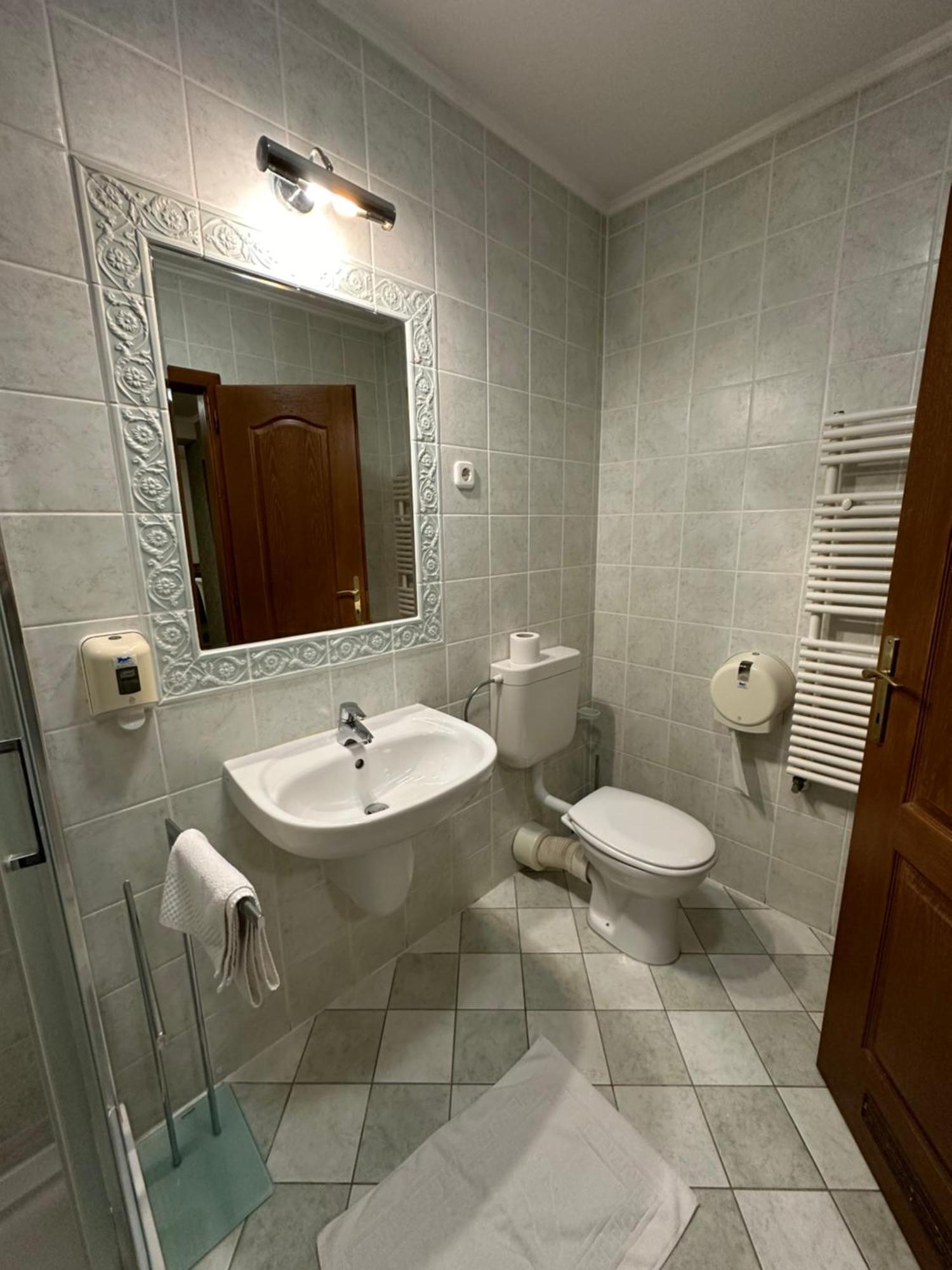 Kigyosi Csarda & Panzio Bed & Breakfast Fulopszallas ภายนอก รูปภาพ