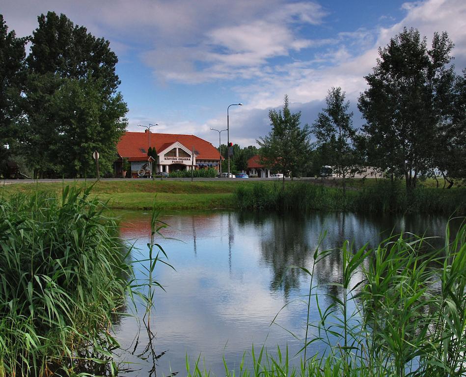 Kigyosi Csarda & Panzio Bed & Breakfast Fulopszallas ภายนอก รูปภาพ